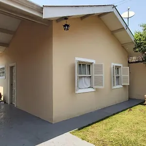 Casa de Férias Casa Aconchegante Com Lareira E Linda Vista, Campos do Jordão
